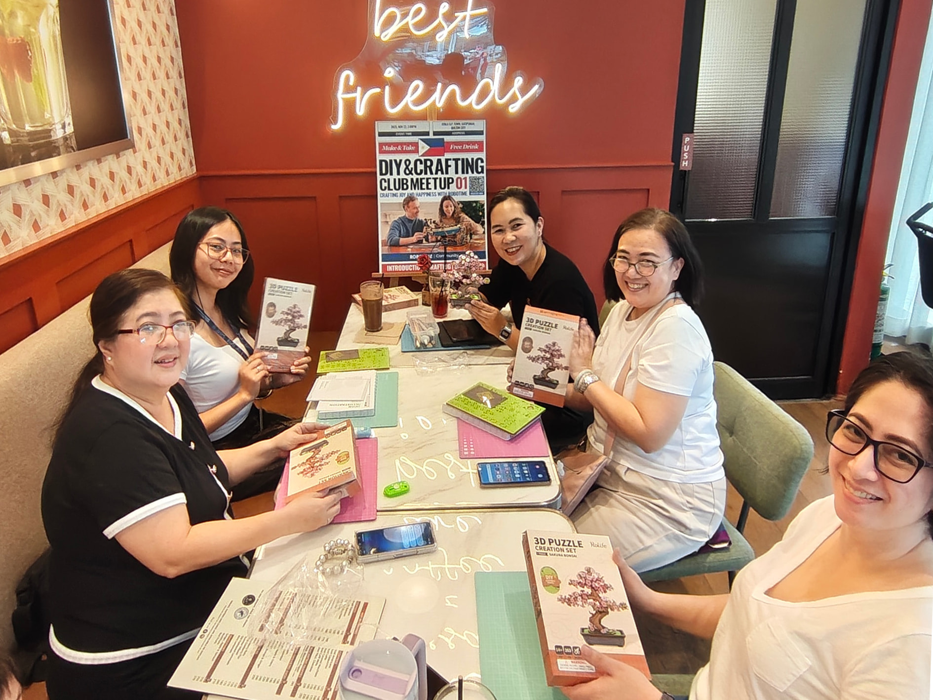 Actualités du club Robotime DIY et loisirs créatifs : événement meetup aux Philippines 01, clôturé avec succès