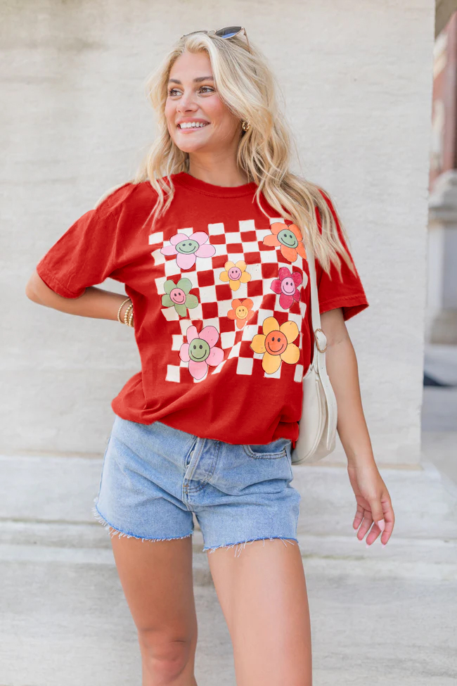 Daisy Checkered Fall Rust Graphic Tee