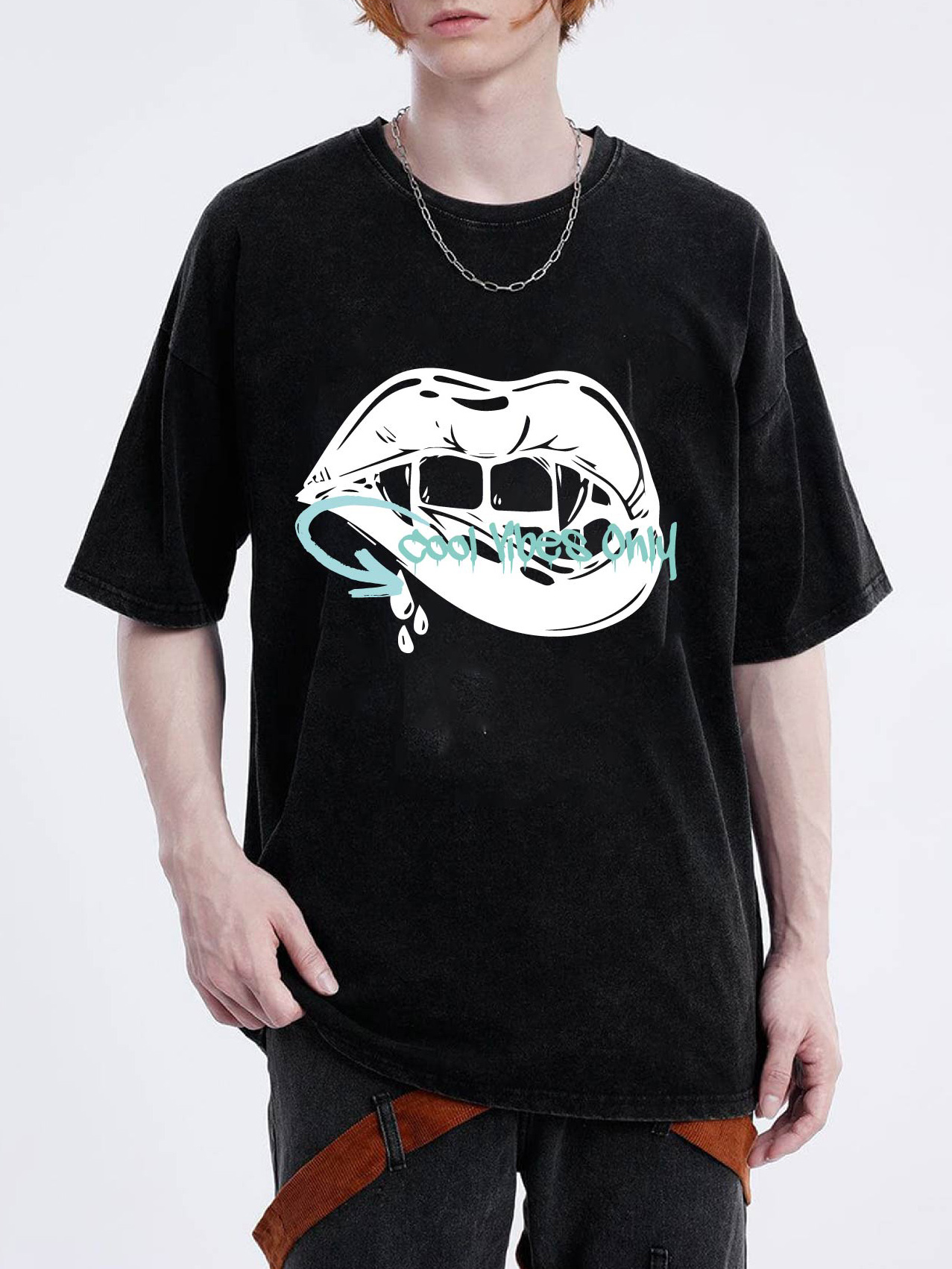 Women's lip print off shoulder sleeve T-shirt