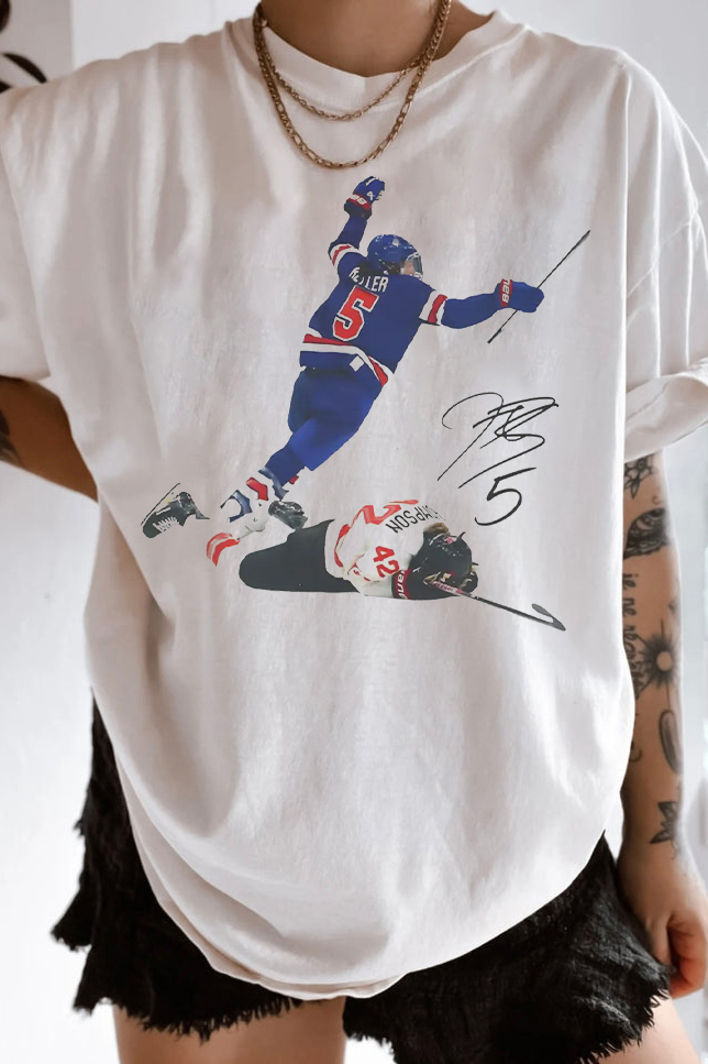 Hilary Knight Tee