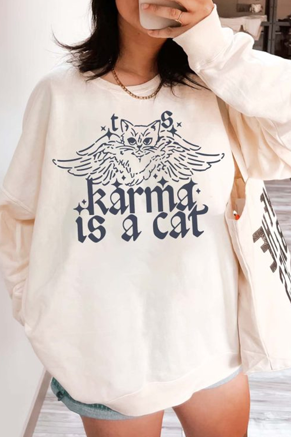 Taylor Karma is a cat – Crewneck