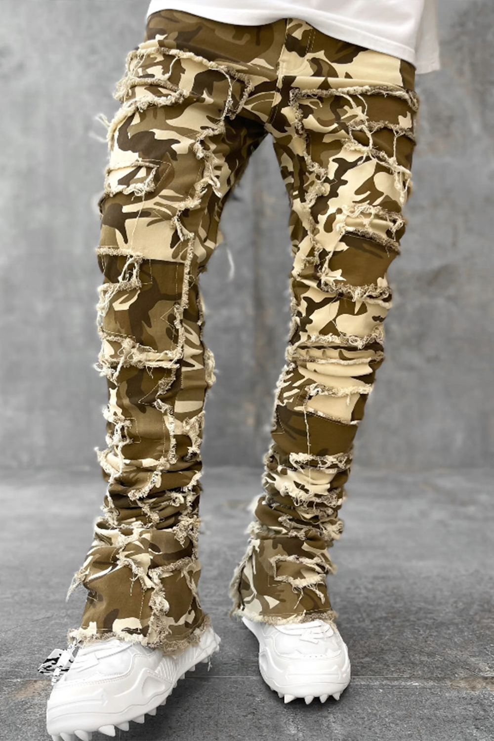 Camouflage print stretch patch denim straight-leg pants