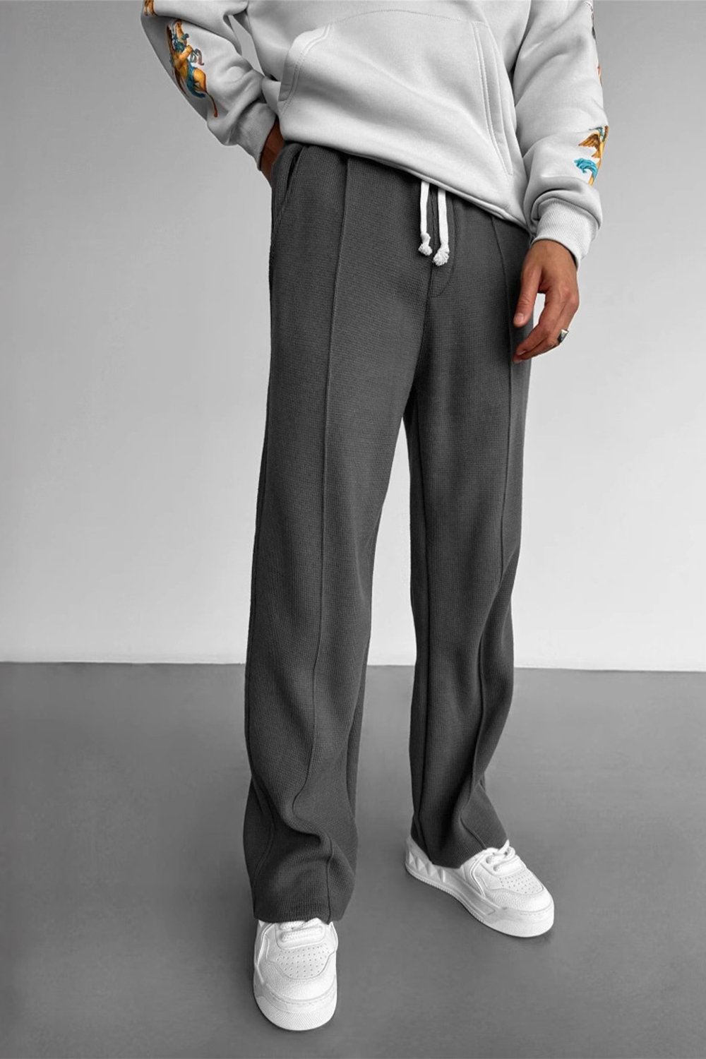 Solid color jogging pants