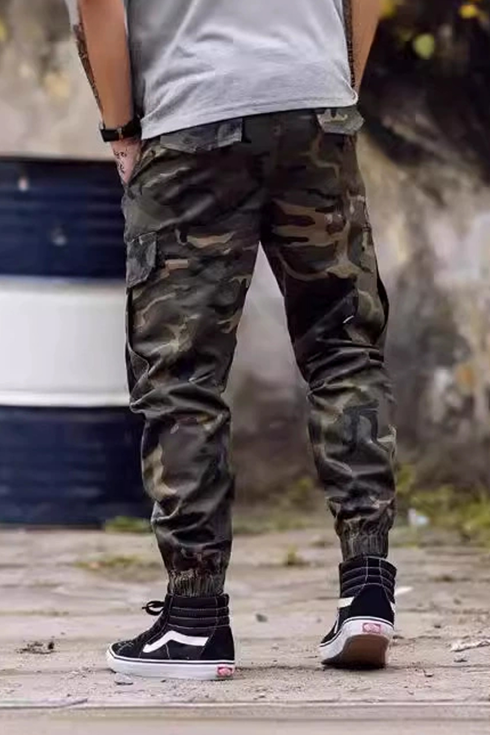 Camouflage jogging cargo pants with multi-pockets