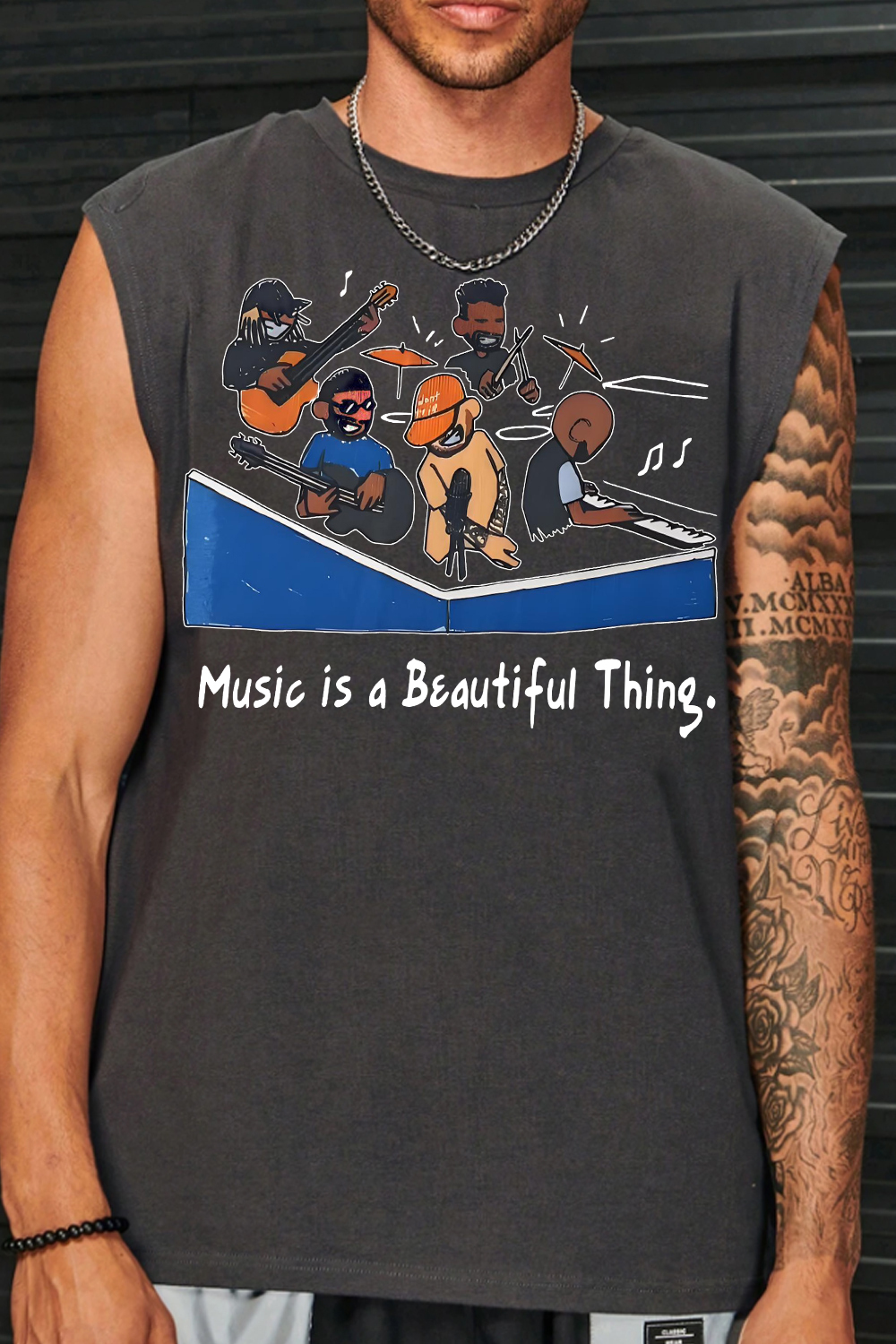 Mac tiny desk  vest