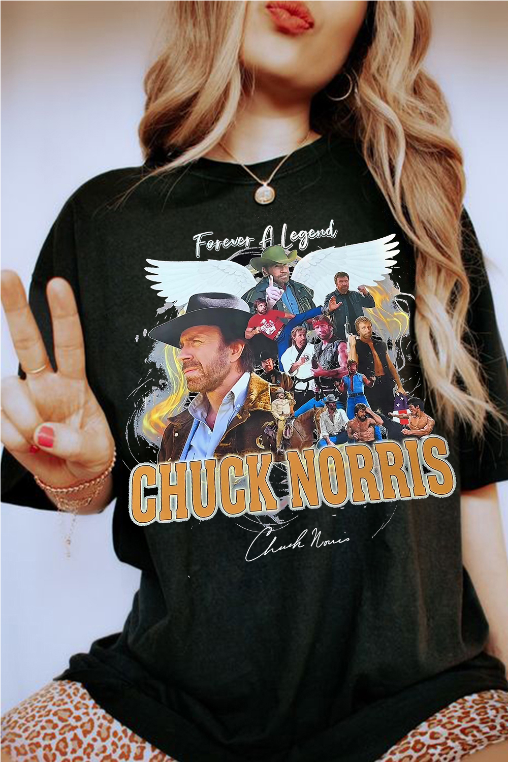 Chuck Norris ❤ Tee
