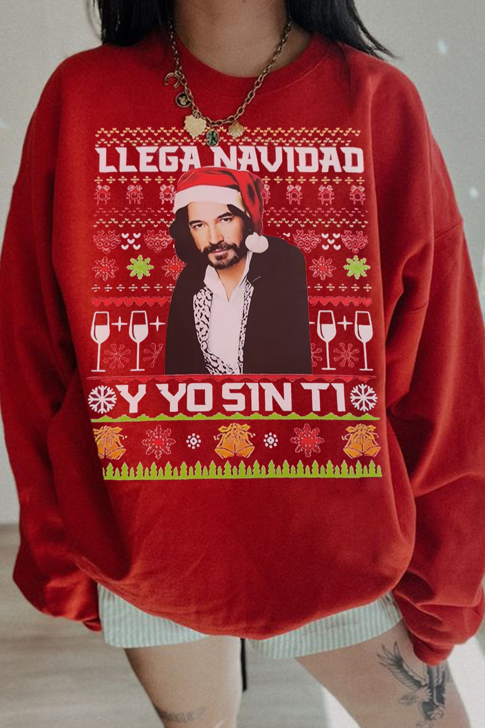 Llega Navidad Y Yo Sin Ti Christmas Sweatshirt