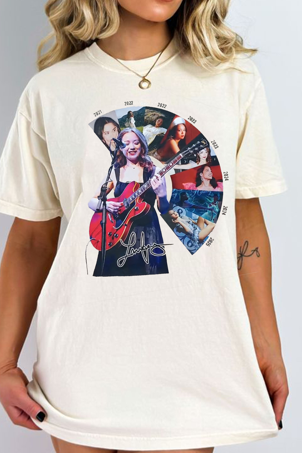 Laufey. Short-sleeved T-shirt