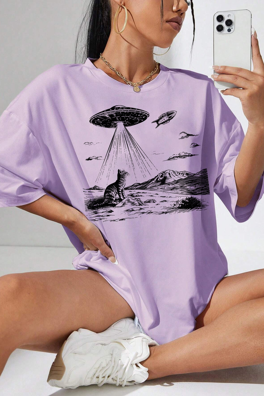 CAT UFO FUNNY GRAPHIC TEE FOR WOMEN