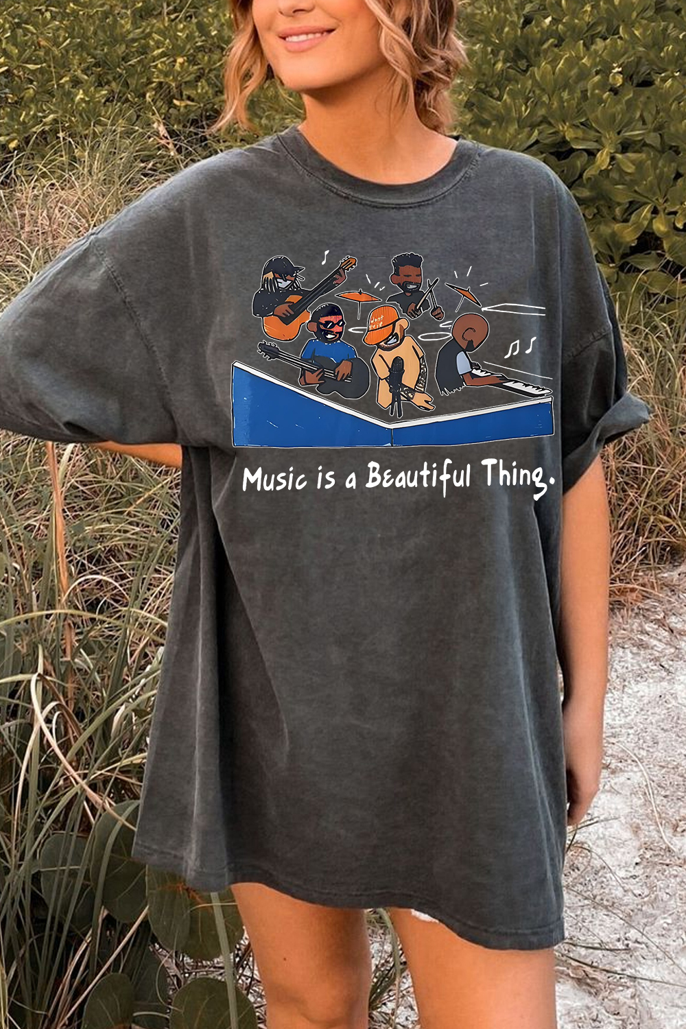 Mac tiny desk women tshirt