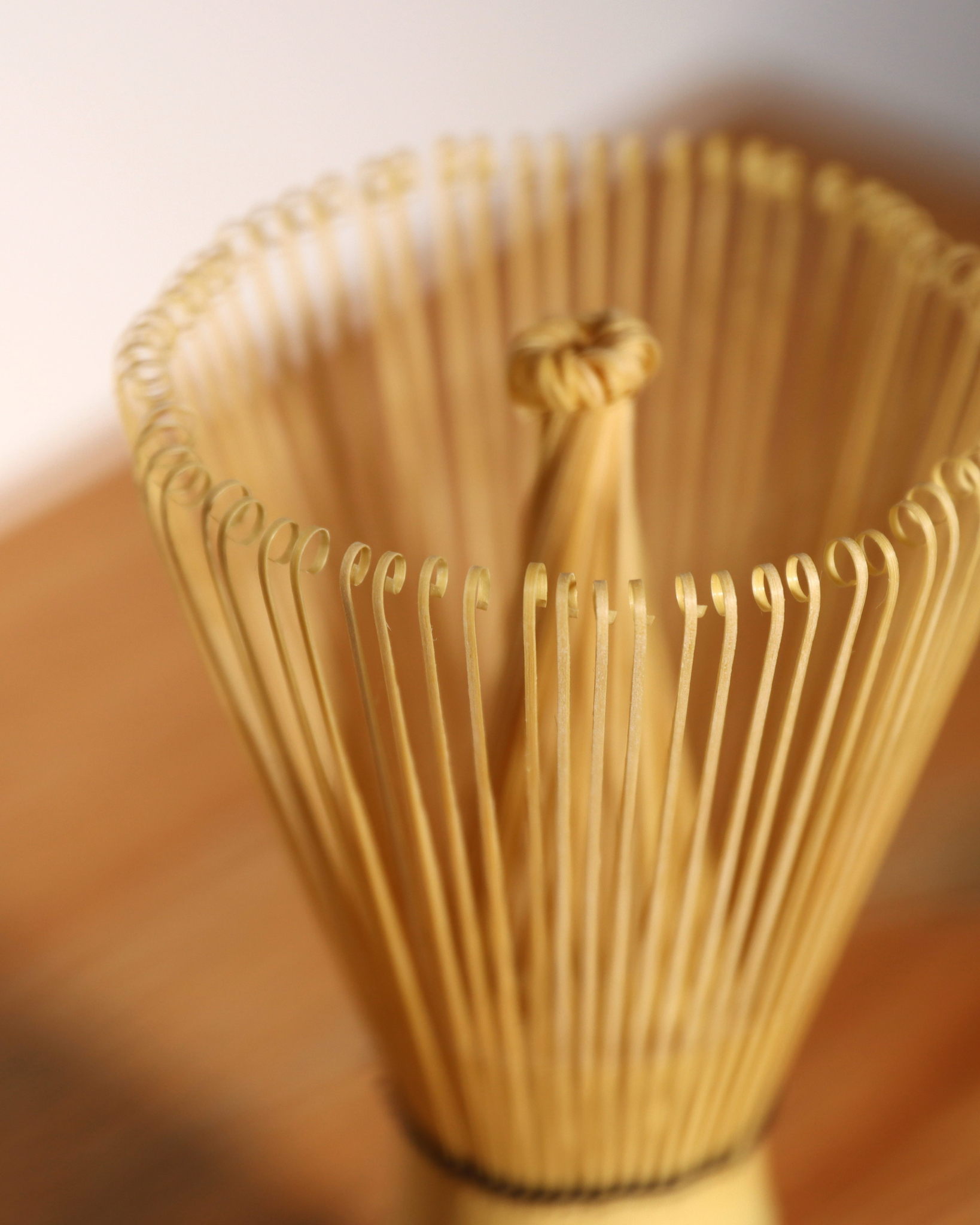 "Kazuho" White Bamboo Matcha Whisk