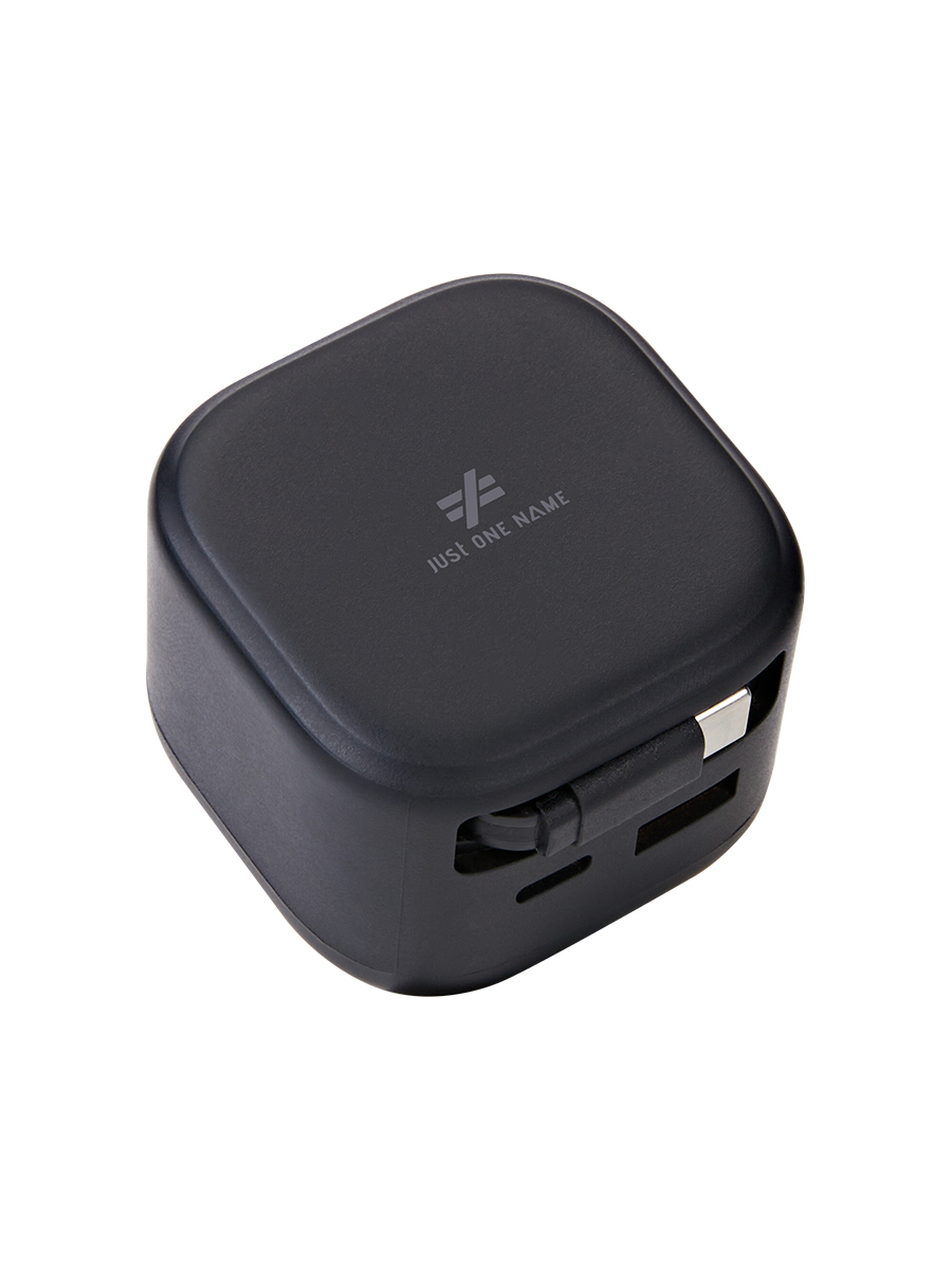 All-in-one Foldable Charger | With a Retractable Cable
