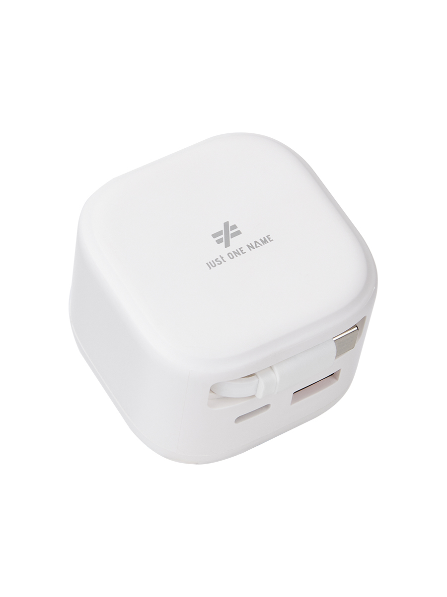 All-in-one Foldable Charger | With a Retractable Cable