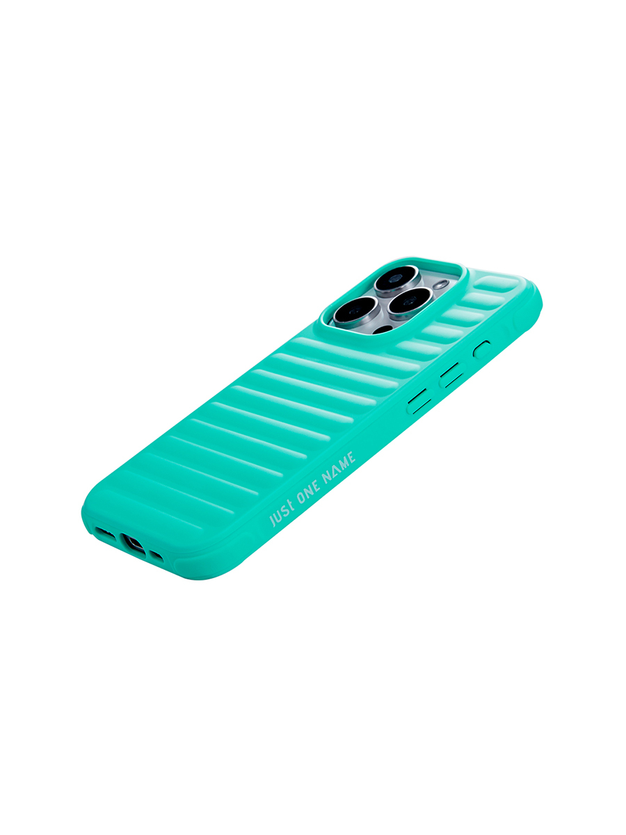 With its bright and vibrant colors, the turquoise explorer case protects your phone and is the perfect accessory for your daily outfits.