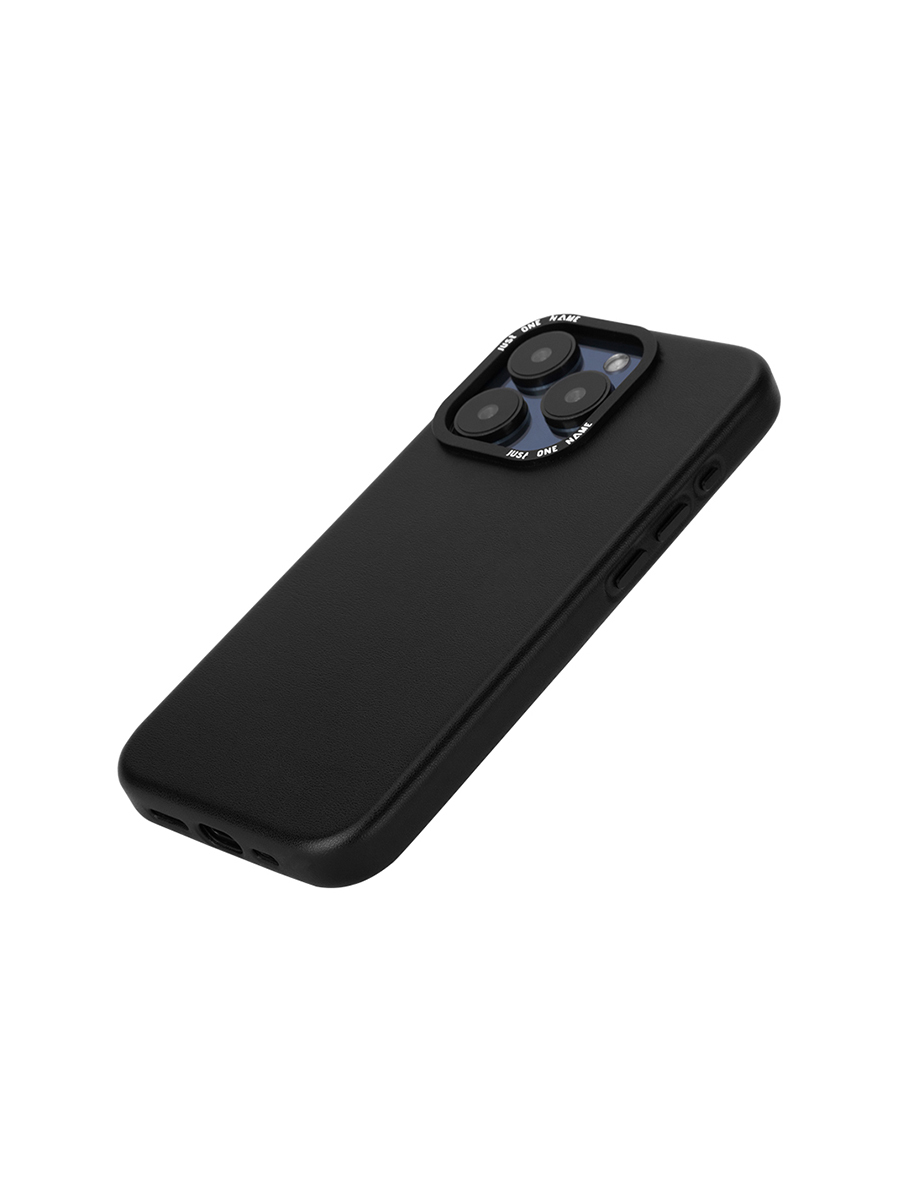 Made of high quality eco-friendly leather, JUST ONE NAME the gentleman phone case black model is designed with full leather coverage.