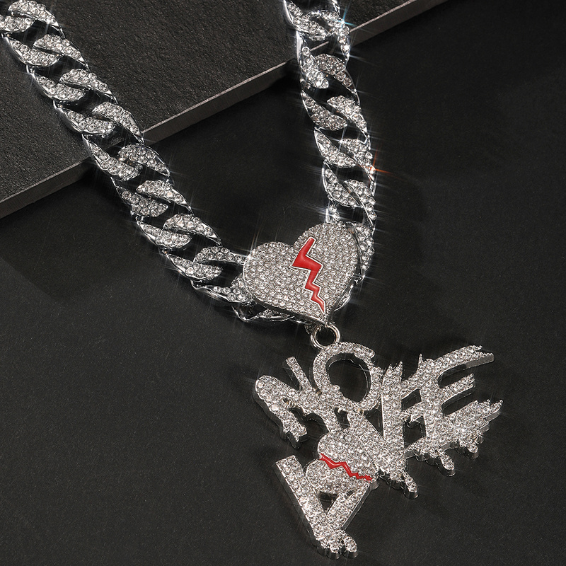 🎁 50% sleva na všechny produkty !💎Pánský přívěsek Love No Love s drahokamu popraskaný🤘
