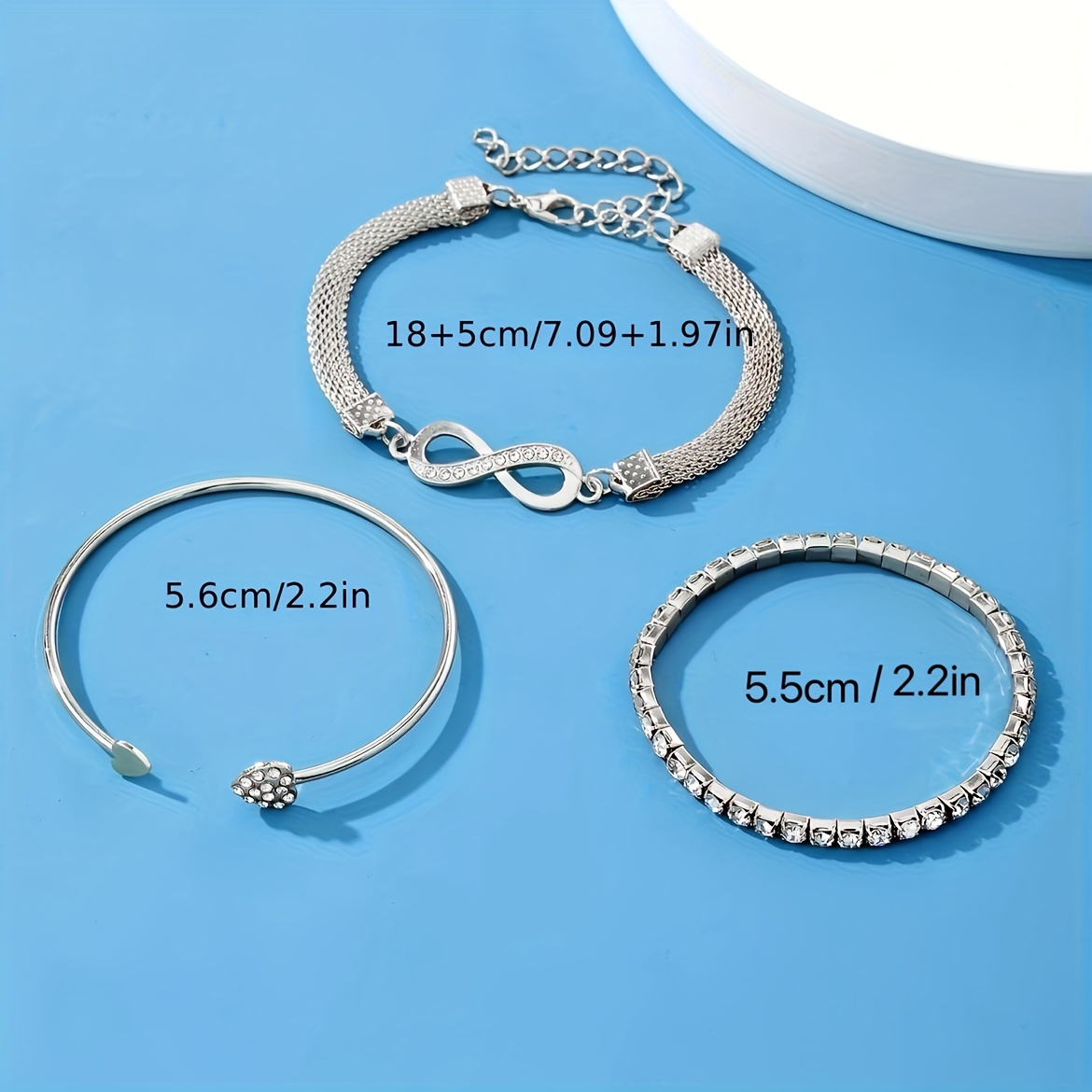 🎁 50% sleva na všechny produkty !🌟Sada náramků ve tvaru nekonečného dámského křišťálového hadího řetízku✨