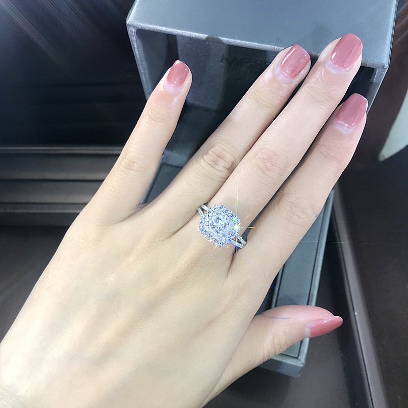 🎁 50% sleva na všechny produkty ! 💍Zirkonem zdobený čtvercový šumivý prsten✨