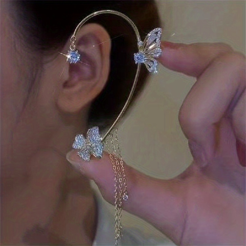 🎁 50% sleva na všechny produkty !🦋Nádherné náušnice s řetízkovým designem s třpytivým motýlkem✨
