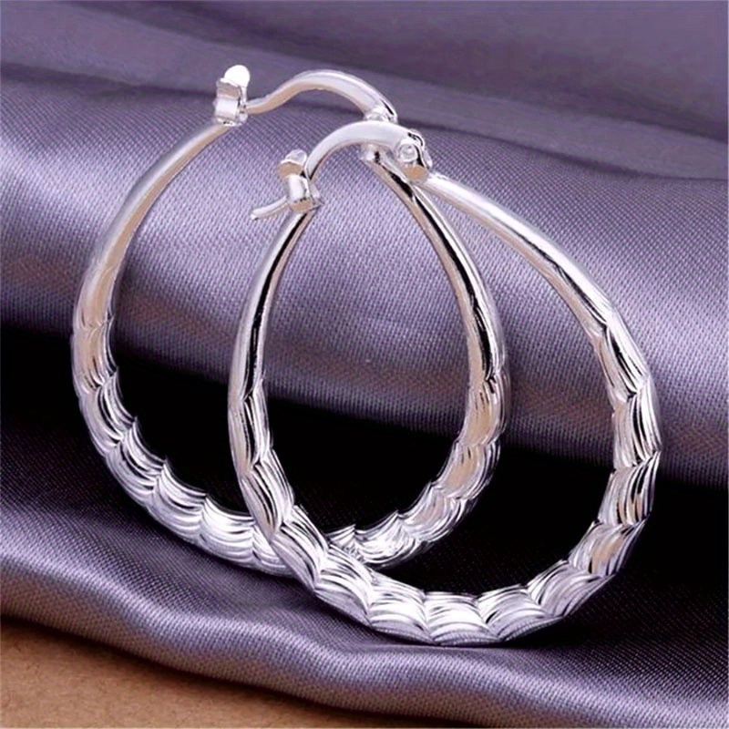 🎁 50% sleva na všechny produkty !💫Jednoduché kruhové náušnice z 18K zlata✨