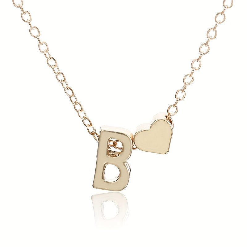 🎁 50% sleva na všechny produkty !✨ Zlatý přívěsek s písmenem a srdcem 🌟