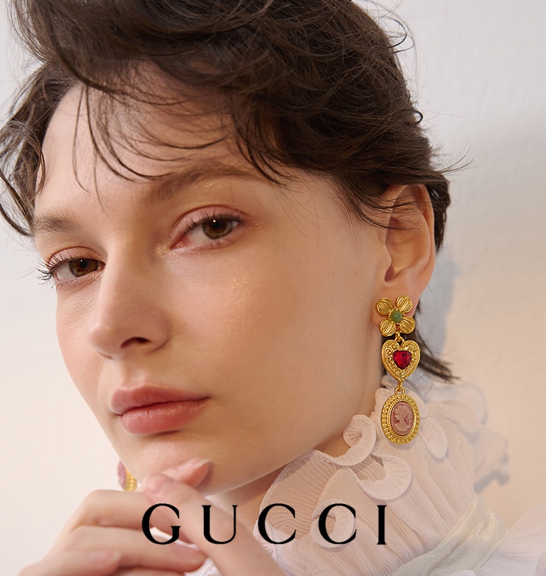 Cercei eleganti de seara Gucci din aur de 18k
