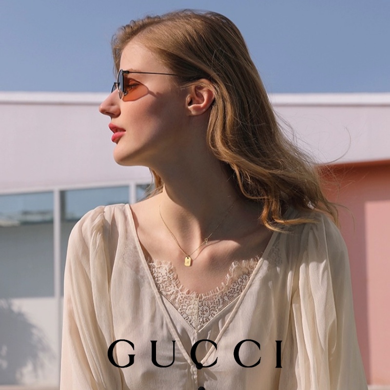 Reducere mare de preț💎✨Colier cu litere din aur Gucci de 18k