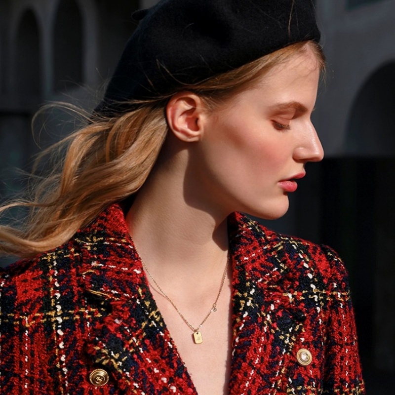 Reducere mare de preț💎✨Colier cu litere din aur Gucci de 18k