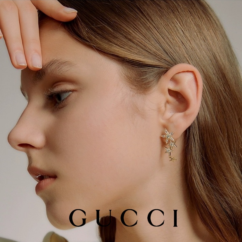 Reducere mare de preț💎 Cercei Gucci cu diamante stea Hepburn din aur de 18k