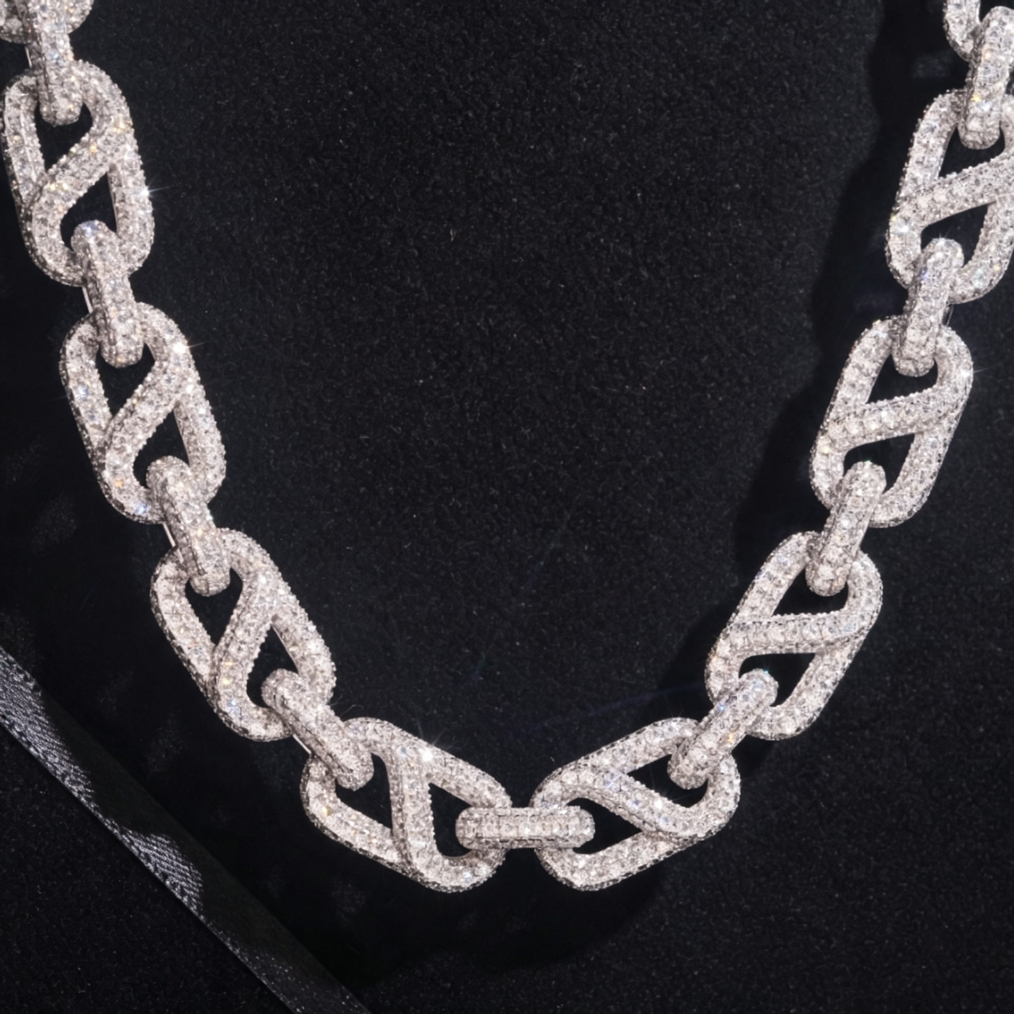15mm Moissanite Mosaic oval link iced Chain 