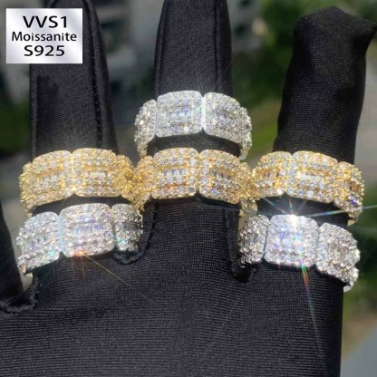 8mm Moissanite Baguette-Cut Halo Band in White Gold