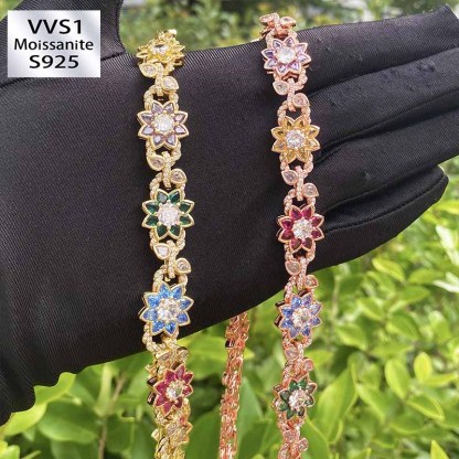 Hip-Hop Colored Flower Leaf Necklace with Moissanite