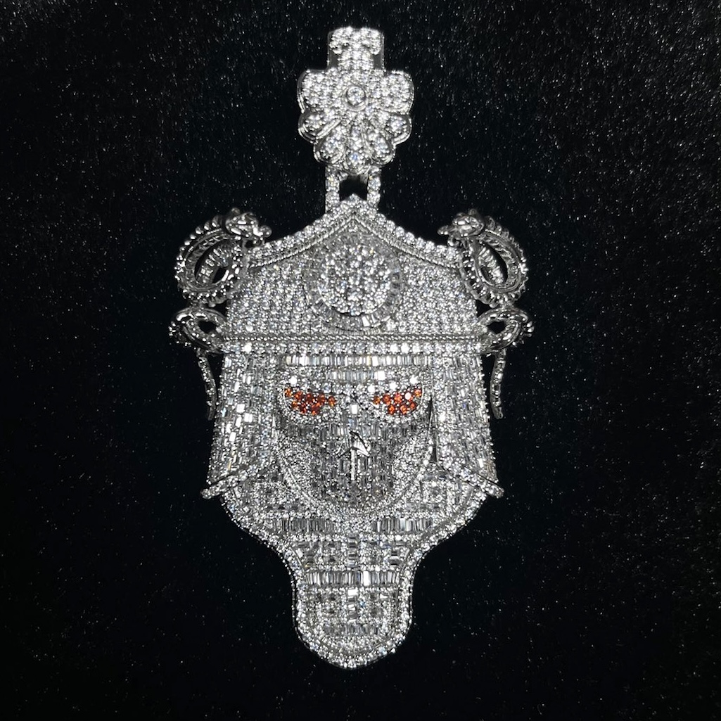 S925 Moissanite Conqueror Mask Pendant