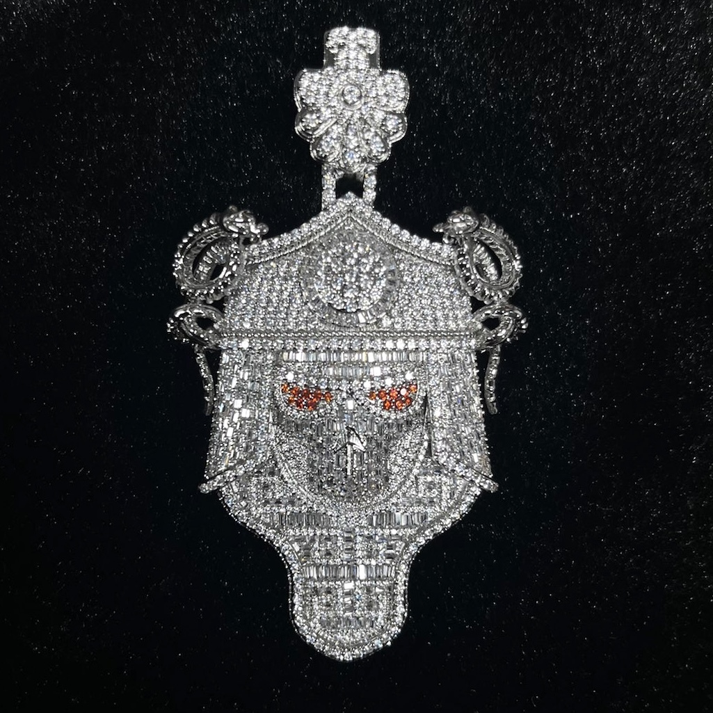 S925 Moissanite Conqueror Mask Pendant