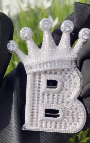 Moissanite Diamond Crown Buckle Letter "B" Pendant