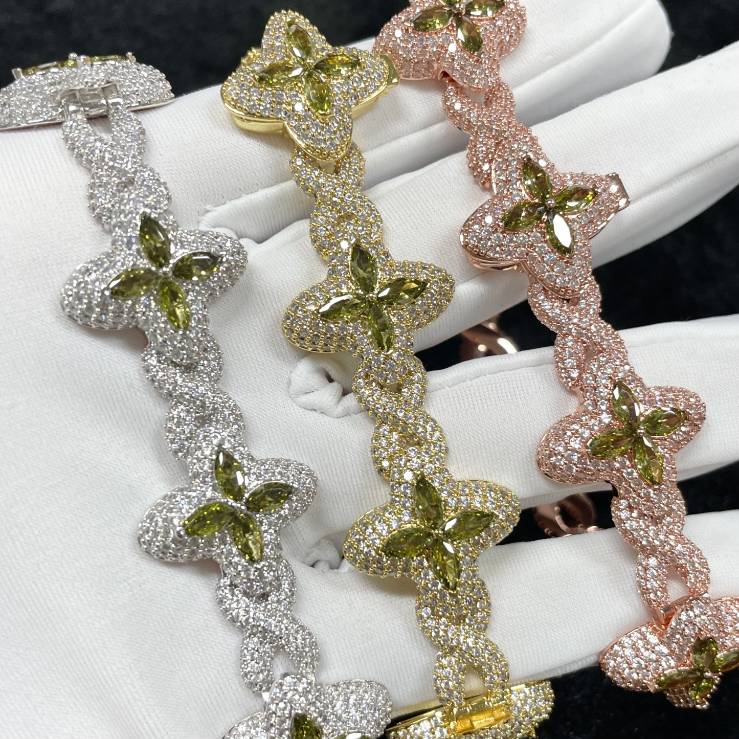 Moissanite Emerald Infinity Lucky Flower Bracelet