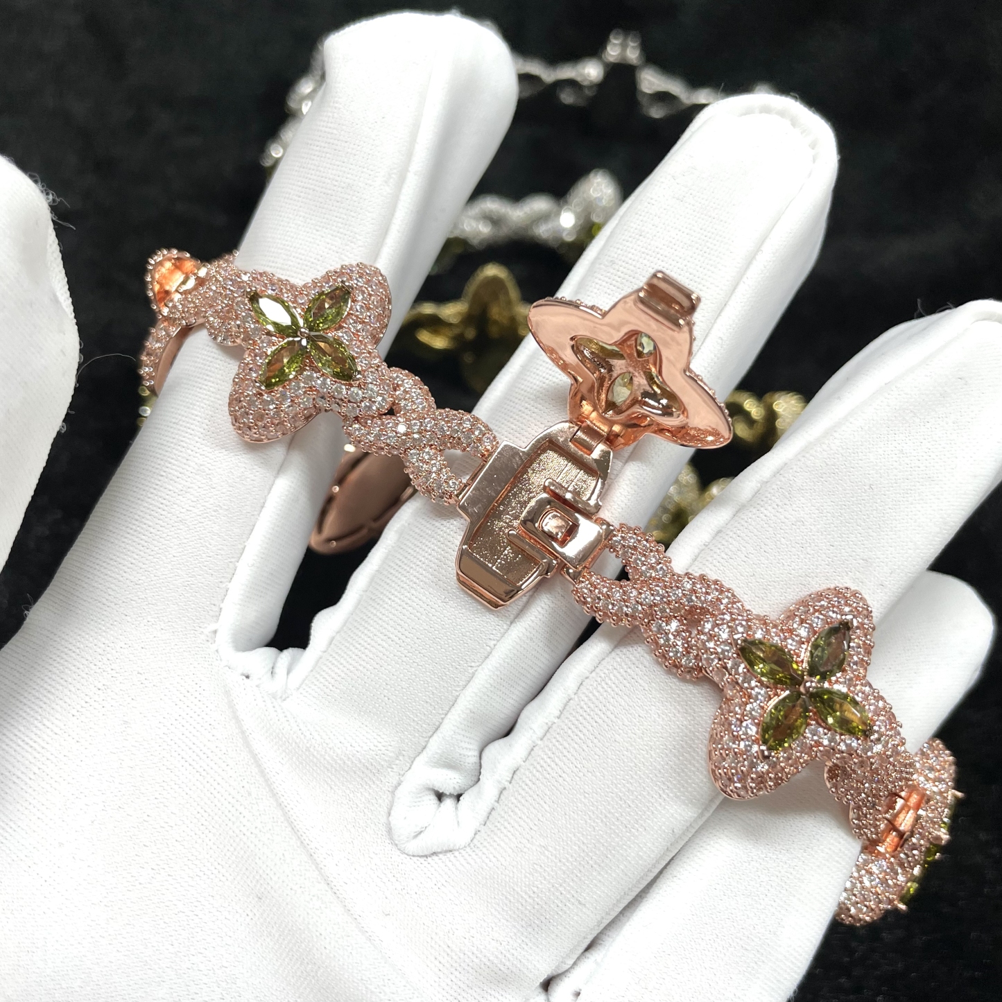 Moissanite Emerald Infinity Lucky Flower Bracelet