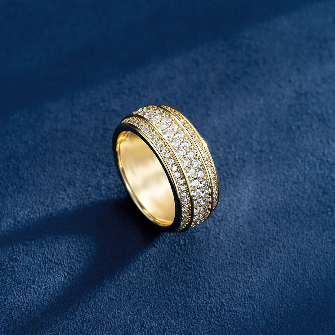 Round Cut Moissanite Enlacement Ring