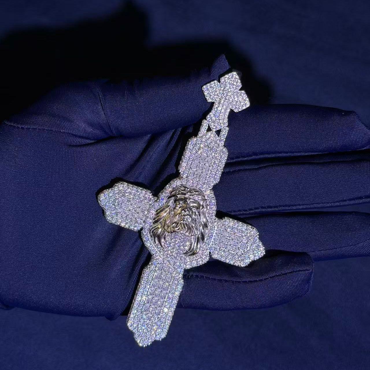 Ice-Pattern Moissanite Cross Portrait Pendant