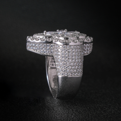 Moissanite Luxury Shaped Four-Leaf Clover Ring