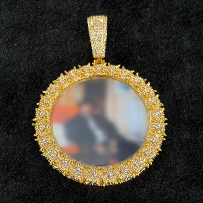 Moissanite Thorn Round Customizable Photo Pendant