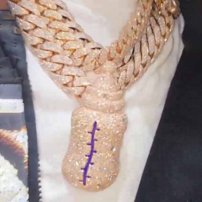 New Bottle Moissanite Rounds Emeralds Pendant