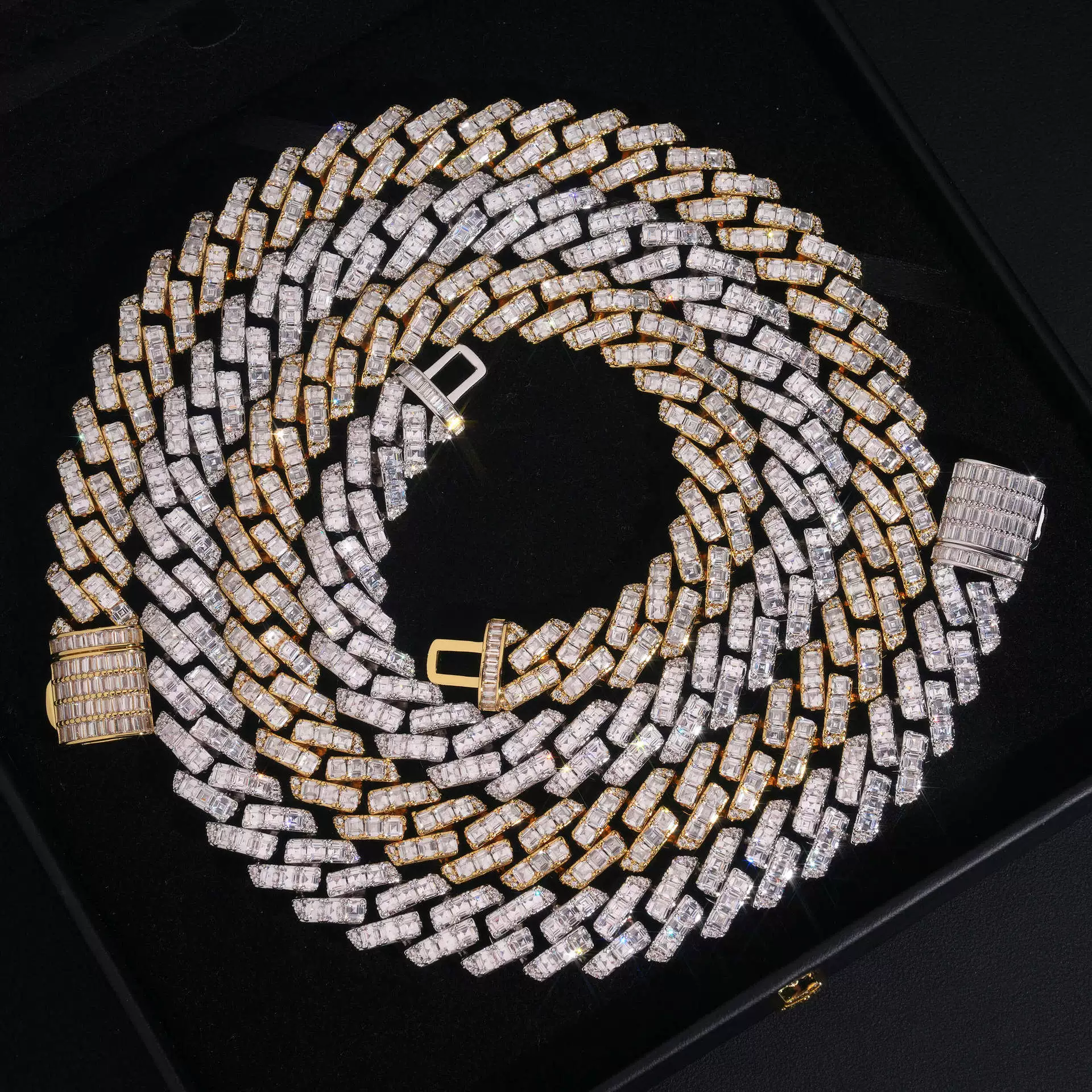 15mm S925 Moissanite Pagoda-Cut Cuban Chain