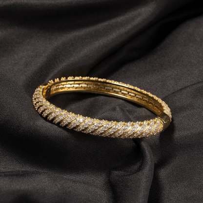 9mm Moissanite Twisted Bangle Diagonal Faceting