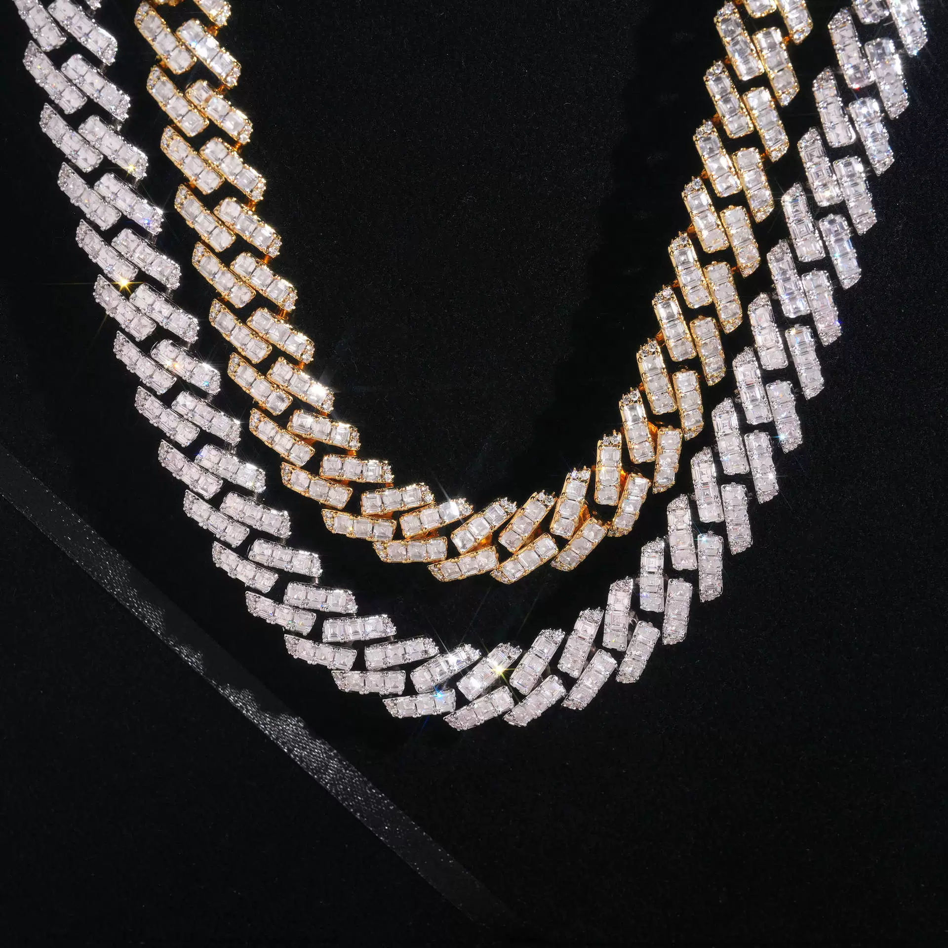 15mm S925 Moissanite Pagoda-Cut Cuban Chain