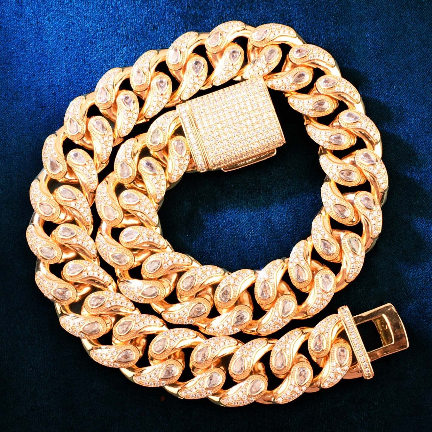 20mm Moissanite "Snake Eye" Paisley-Design Cuban Chain