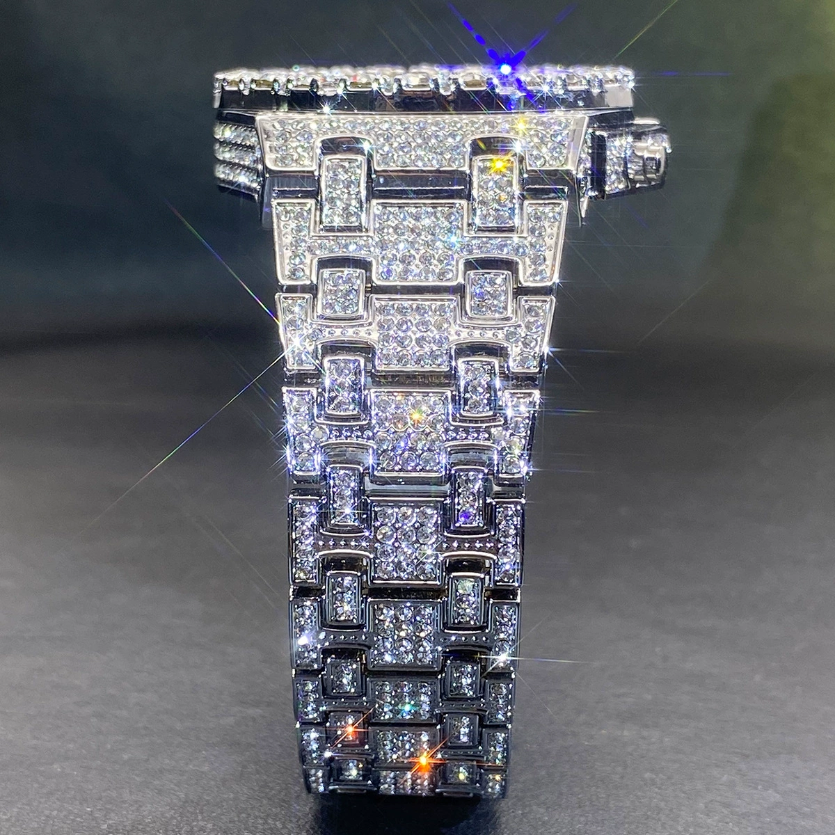 Niche-design moissanite watch with Arabic numeral markers