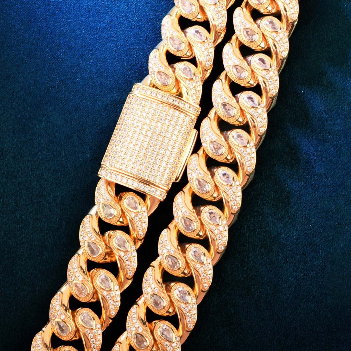 20mm Moissanite "Snake Eye" Paisley-Design Cuban Chain