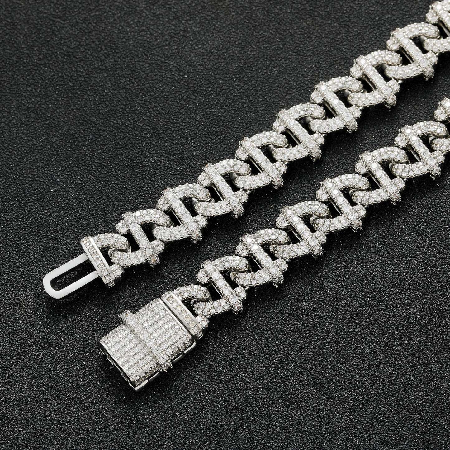 10mm Geometric Moissanite Cuban Chain