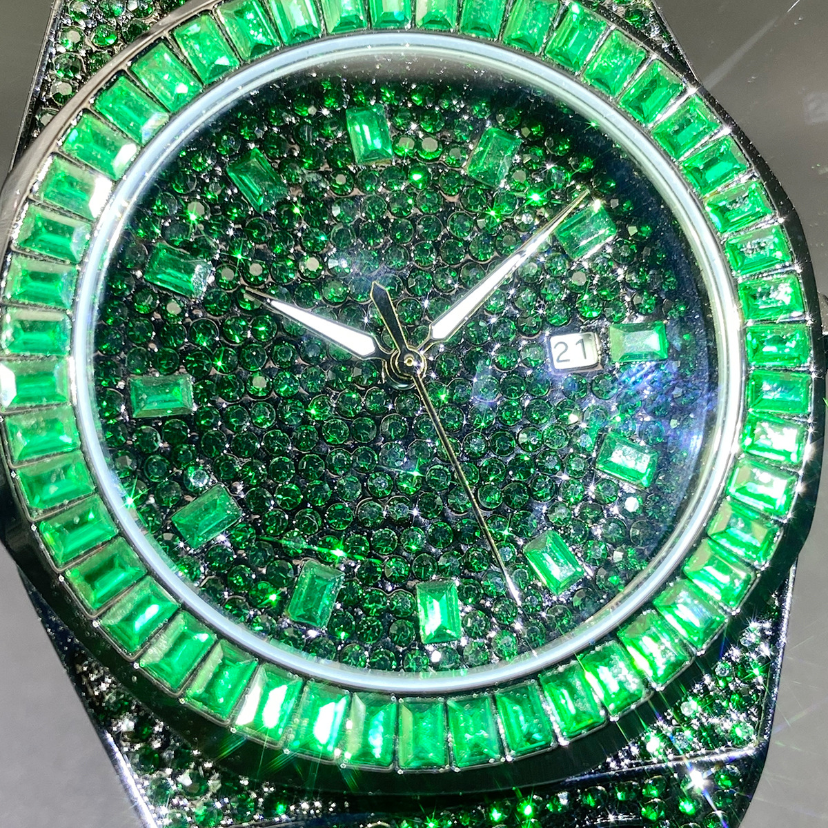Stylish Green Moissanite Rhinestone Watch